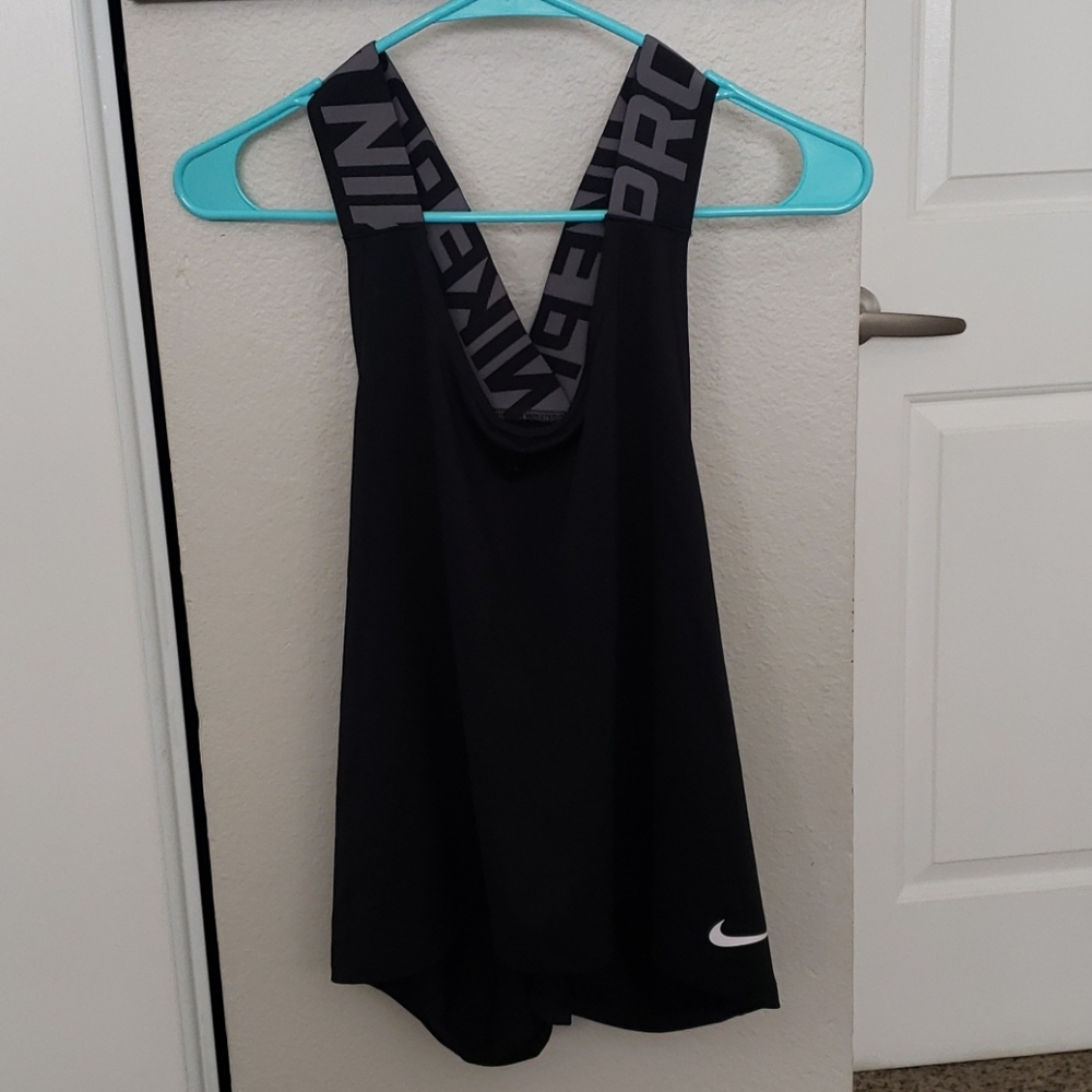 Nike Dri Fit Razod Back shirt